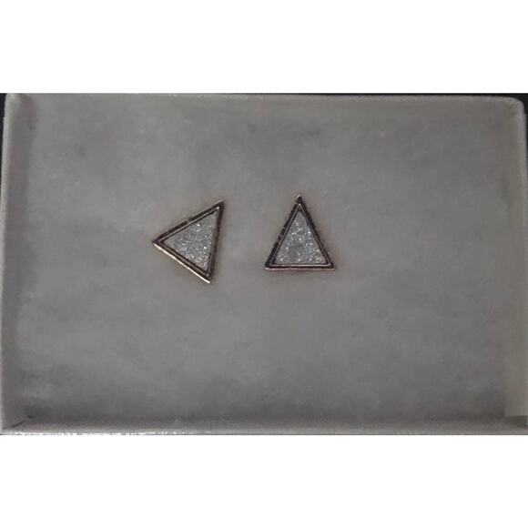 Shiny Triangle Earrings‎ - Picture 1 of 1